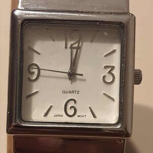 🦋10/$20🦋 Silver/White/Tan Women's Cuff Watch